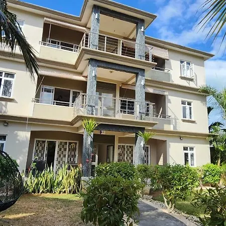 Number 7, 2Nd Floor, Pebble Bay Apartments With Garden View Grand Baie Exterior photo