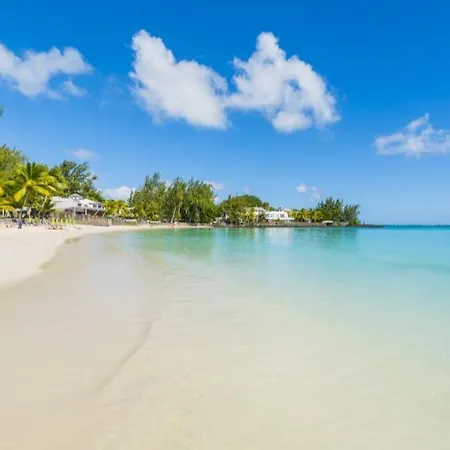 Number 7, 2Nd Floor, Pebble Bay Apartments With Garden View Grand Baie Exterior photo