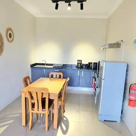 Number 7, 2Nd Floor, Pebble Bay Apartments With Garden View Grand Baie Exterior photo