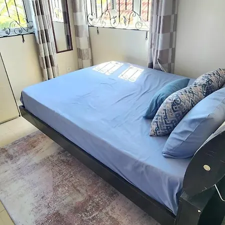 Number 7, 2Nd Floor, Pebble Bay Apartments With Garden View Grand Baie Room photo